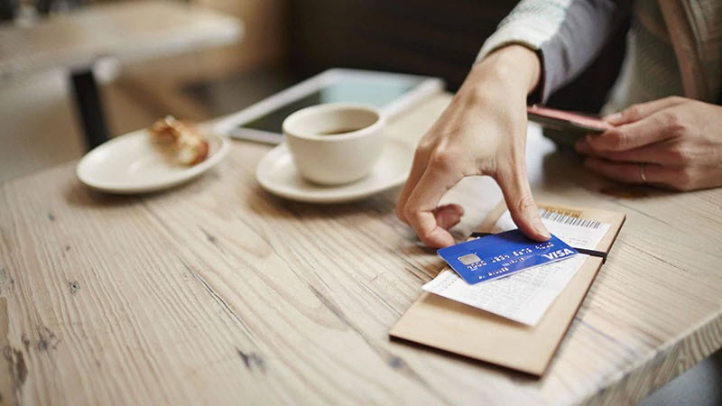 Оплата картой Visa счета в кафе pcidss